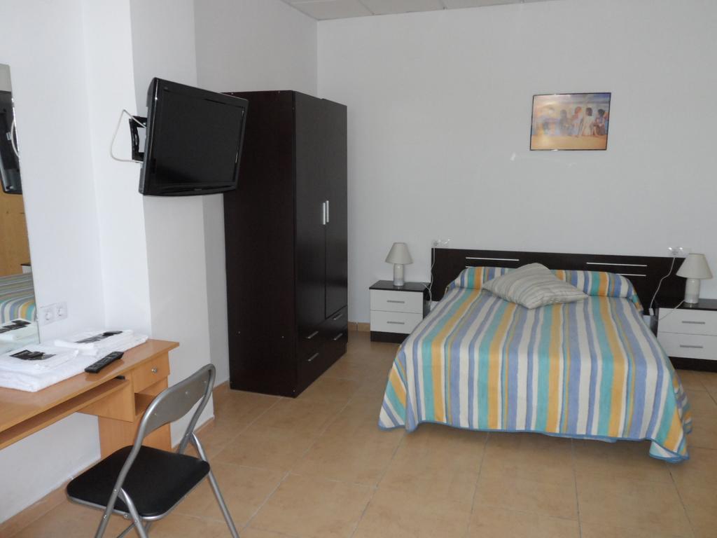 Hostal Via Del Caminante Madrigalejo Εξωτερικό φωτογραφία