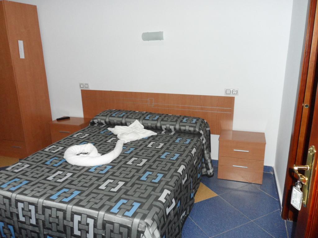 Hostal Via Del Caminante Madrigalejo Εξωτερικό φωτογραφία