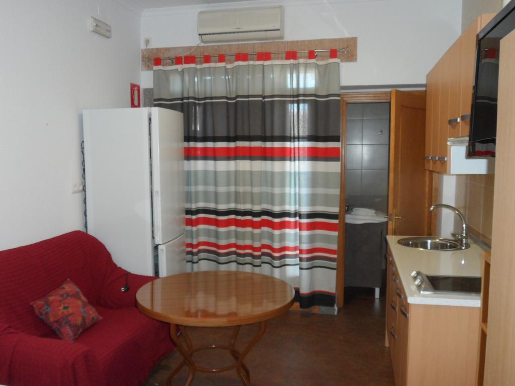 Hostal Via Del Caminante Madrigalejo Εξωτερικό φωτογραφία