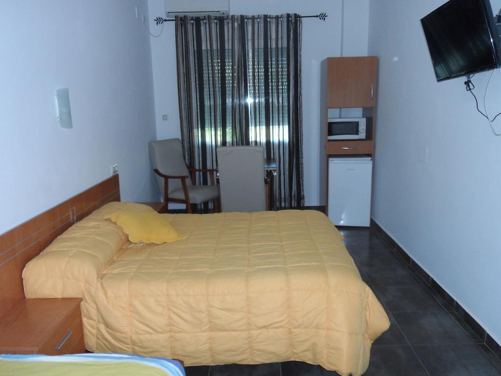 Hostal Via Del Caminante Madrigalejo Εξωτερικό φωτογραφία