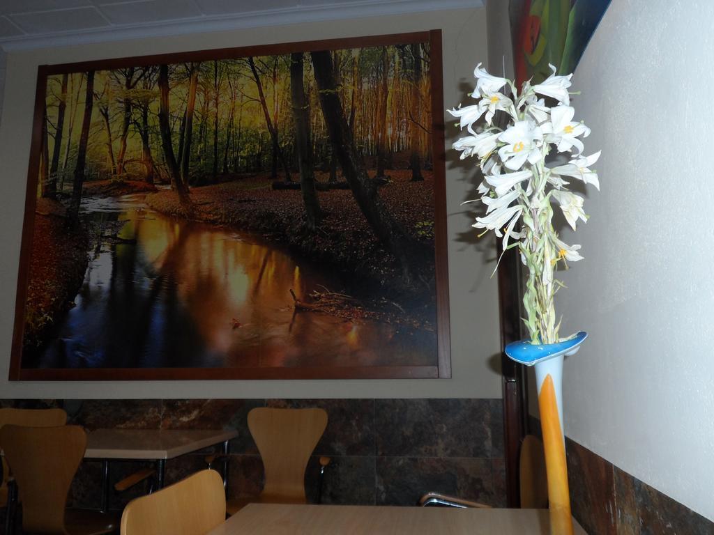 Hostal Via Del Caminante Madrigalejo Εξωτερικό φωτογραφία