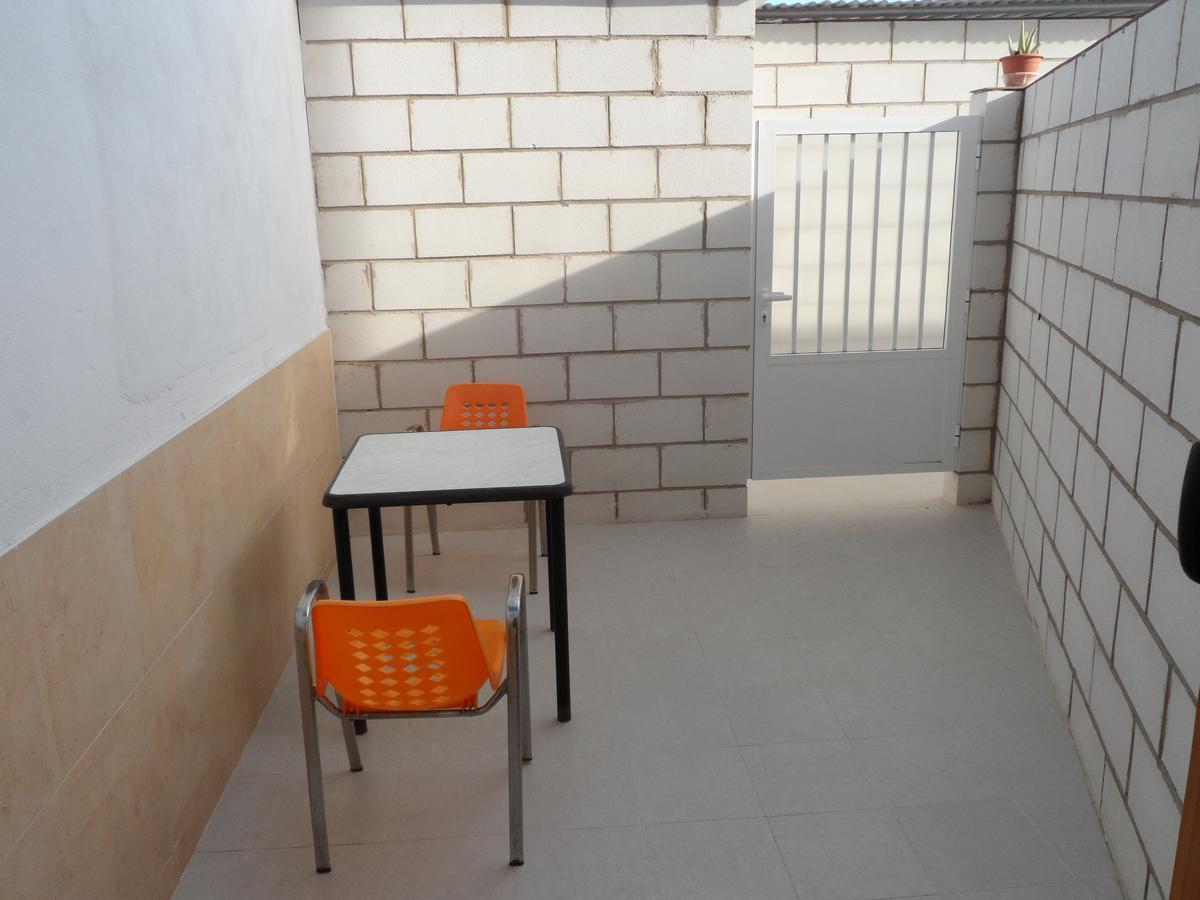 Hostal Via Del Caminante Madrigalejo Εξωτερικό φωτογραφία