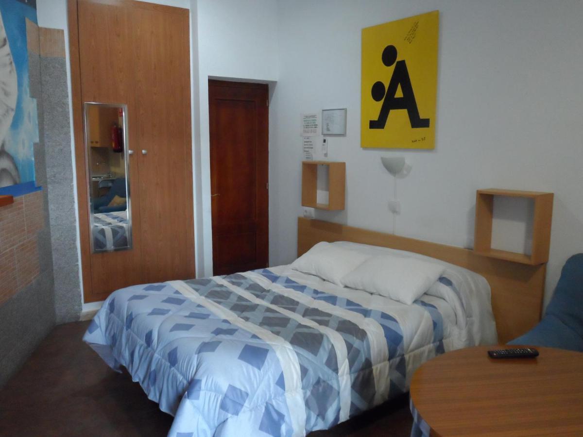 Hostal Via Del Caminante Madrigalejo Εξωτερικό φωτογραφία